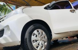 Selling White Toyota Avanza 2014 in Santa Rosa