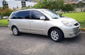 Toyota Sienna 2004 for sale in Quezon City