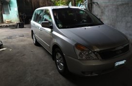 Silver Kia Carnival 2013 for sale in San Fernando