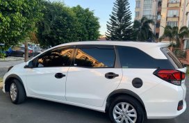 White Honda Mobilio 2016 for sale in Automatic