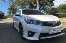 Sell White 2016 Toyota Corolla altis in Manila
