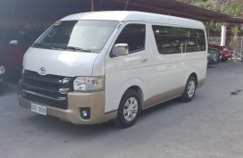 2017 Hiace Grandia 3.0 MT not 2016 2018 2015