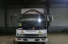 Sell White 1997 Isuzu Forward in Antipolo