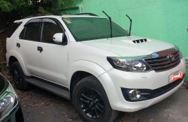 Pearl White Toyota Fortuner 2015 for sale in Quezon City