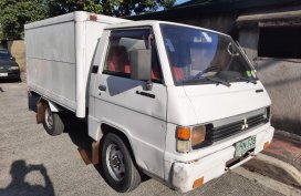 White Mitsubishi L300 1997 for sale in Manual