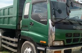 Green Isuzu Giga 2018 for sale in Manual