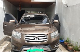 Selling Brown Hyundai Santa Fe 2012 in Quezon City