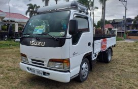Sell White 2020 Isuzu Elf in Manila