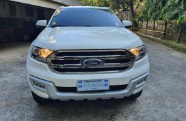 Sell White 2015 Ford Everest in Mandaluyong