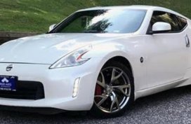 Sell Pearl White 2013 Nissan 370Z in Manila