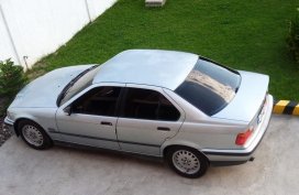 Selling White Bmw 320I 2005 in San Jose Village