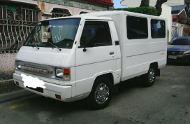 2002 Mitsubishi L300 FB Deluxe