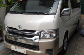 Pearl White Toyota Hiace GL Grandia 2018 at 13 seater for sale in Manila 
