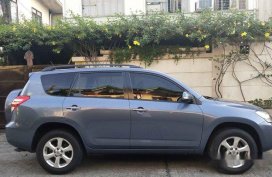 Selling Toyota Rav4 2011 at 35000 km