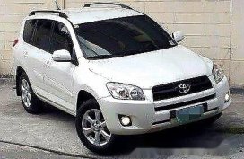 Sell White 2009 Toyota Rav4 in Manila