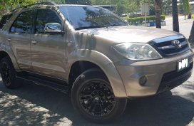 Toyota Fortuner G 2006 model 