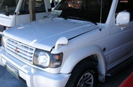 White Mitsubishi Pajero 2004 SUV / MPV for sale in Cebu City