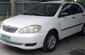 Selling White Toyota Corolla 2005 Sedan in Cebu City