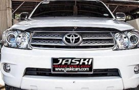 Selling White Toyota Fortuner 2007 SUV / MPV in Cebu City