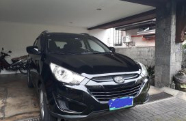 Selling Black Hyundai Tucson 2012 SUV / MPV in Quezon City