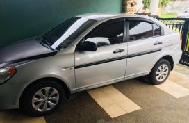 Sell White 2010 Hyundai Accent Hatchback in Bacoor