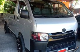2016 Toyota Hiace Commuter 3.0