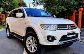 Selling White Mitsubishi Montero 2013 SUV / MPV in Manila