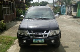 Selling Black Isuzu Crosswind 2013 SUV / MPV in Quezon City