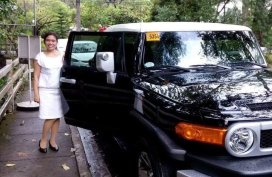 Selling Black Toyota Fj Cruiser 2015 