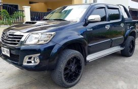 Selling Blue Toyota Hilux 2014 in Manila