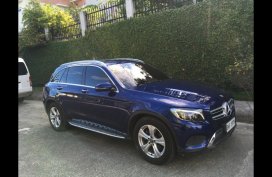 Selling Blue Mercedes-Benz Gl-Class 2017 in Talisay