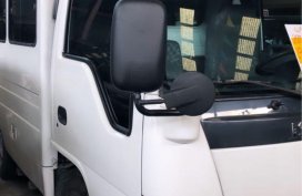 White Isuzu Nhr 2018 for sale in Makati