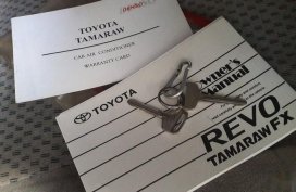 Selling Red Toyota Previa 2004 in Manila