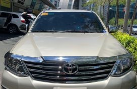 Selling Metallic Gold Toyota Fortuner 2018 in Taguig
