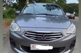 Selling Grey Mitsubishi Lancer in Muntinlupa