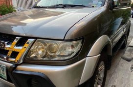 Sell Brown 2012 Isuzu Crosswind in Manila