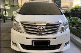 2012 Toyota Alphard 