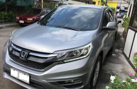 Selling Silver Honda Cr-V in Valenzuela