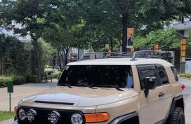 Beige Toyota Fj Cruiser 2015 for sale in Manila