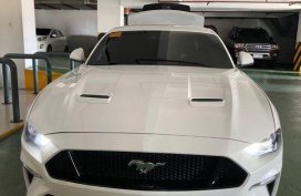 Sell White Ford Mustang in Manila