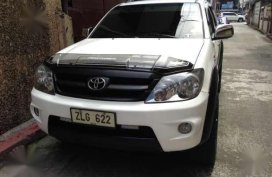 Selling White Toyota Fortuner 2007 in Manila