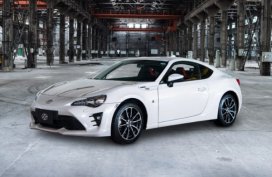 Toyota 86 2.0 White Pearl MT