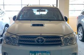 White Toyota Fortuner for sale in Manila