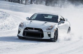 Nissan GT-R NISMO 3.8 AWD AT