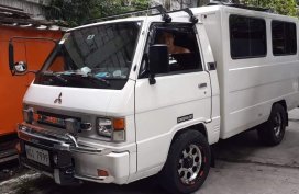 Mitsubishi L300 2016