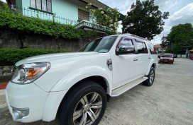 Silver Ford Everest 2013 for sale in Metro Manila
