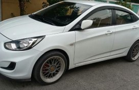 White Hyundai Accent 2014 for sale in Santa Rosa