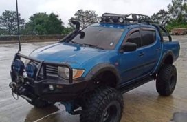 Mitsubishi Strada 2008