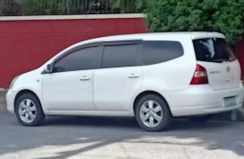 Selling White Nissan Livina in Manila