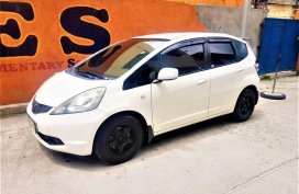 Sell White Honda Jazz in Caloocan